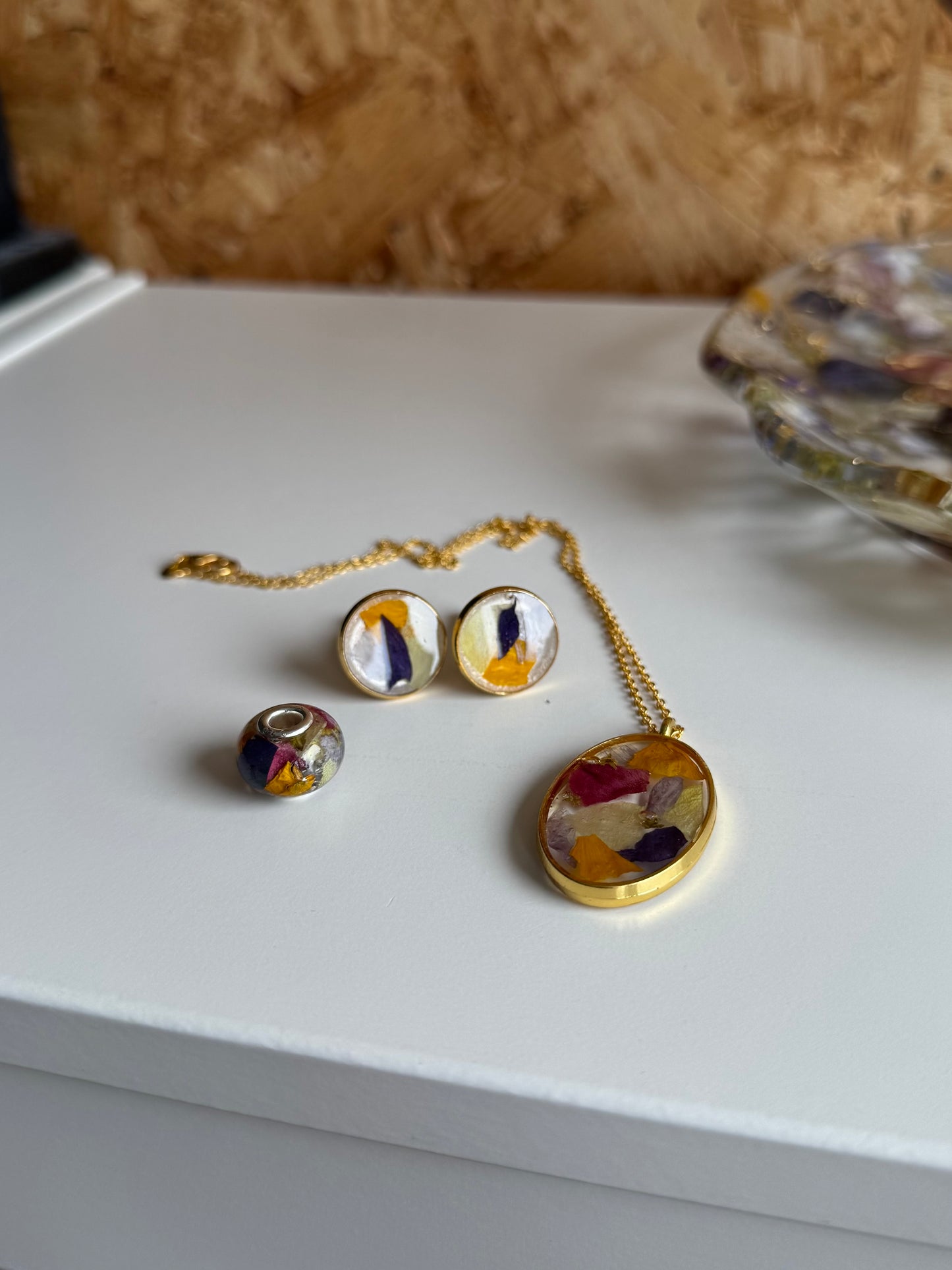 Resin Flower Necklace